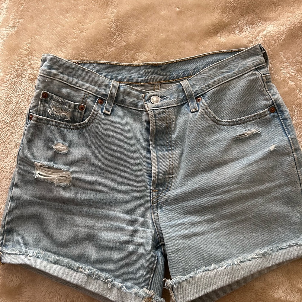 Levi’s 501 Long Shorts Light Blue size 29